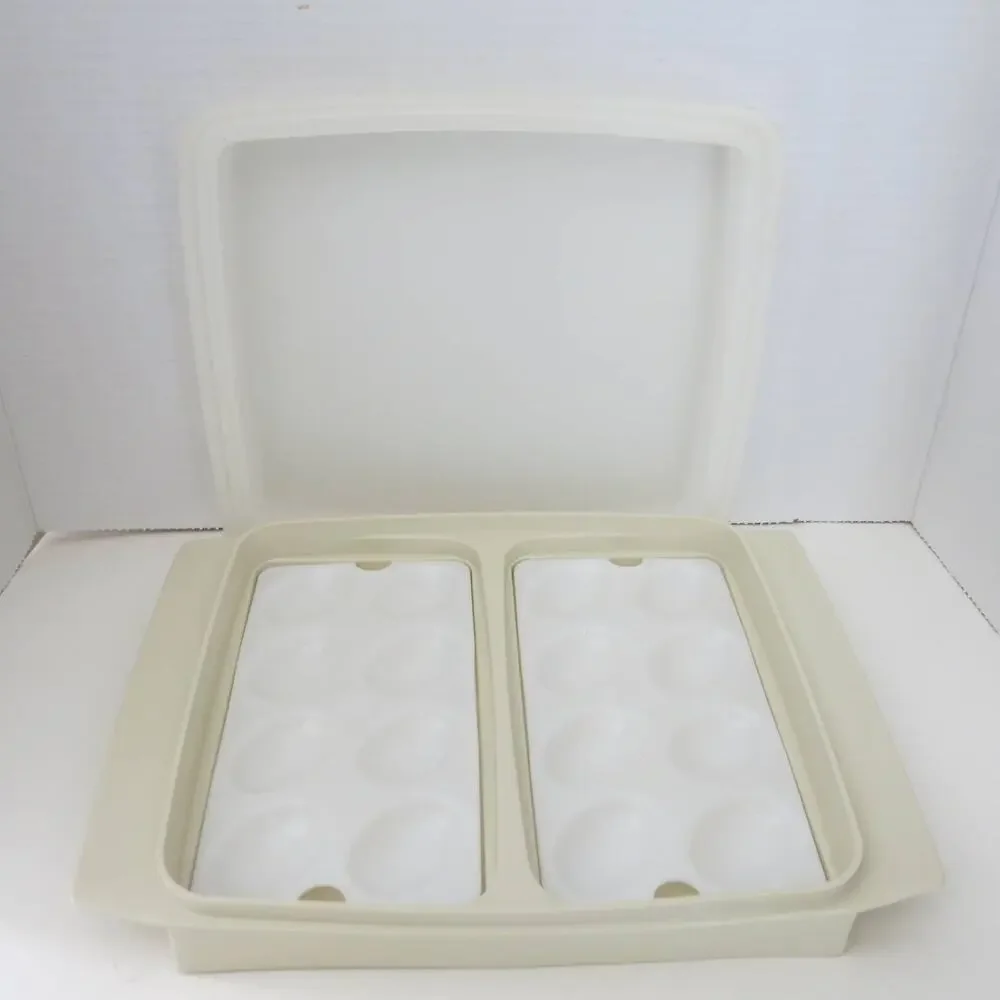 VINTAGE TUPPERWARE Deviled Egg Keeper 4 Pieces Almond 723-2 Picnic Food Storage